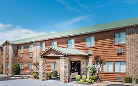 Super 8 By Wyndham Lebanon